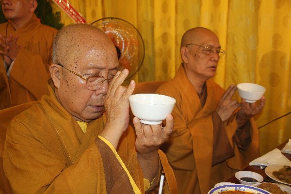 Lễ Cúng Dường Chung Thất Cố Hòa Thượng Phương Trượng Chùa Long Bửu