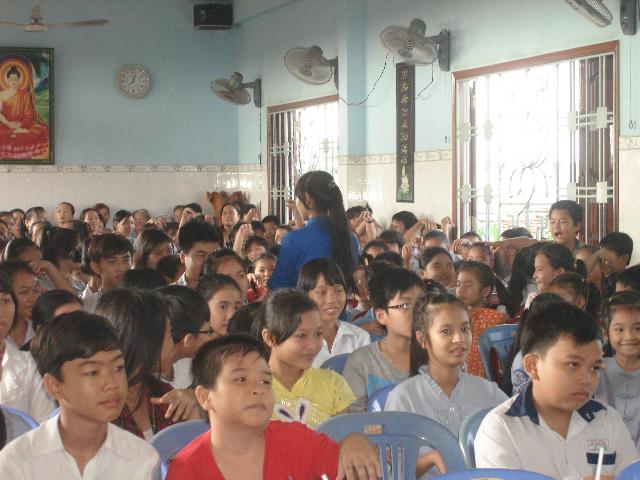 Thiền Viện Thiên Phước: Tuyên dương học sinh giỏi năm học 2012- 2013
