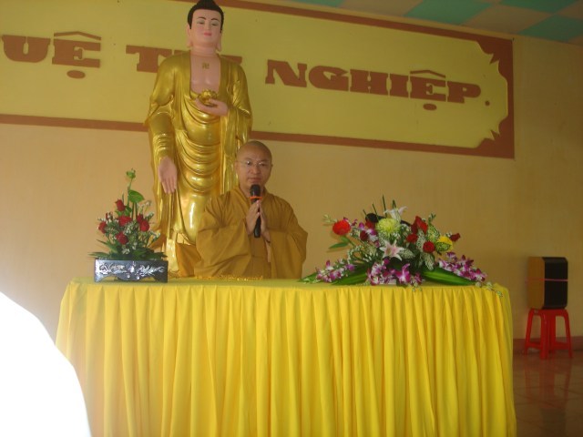 Quỹ Từ thiện ĐPNN- Tặng quà cho Làng người mù tại Sóc Trăng