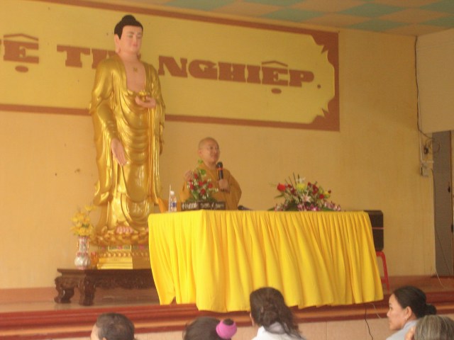 Quỹ Từ thiện ĐPNN- Tặng quà cho Làng người mù tại Sóc Trăng