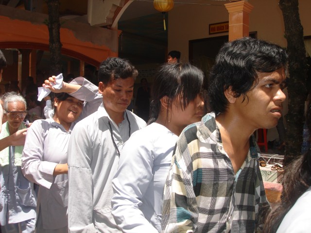 Quỹ Từ thiện ĐPNN- Tặng quà cho Làng người mù tại Sóc Trăng