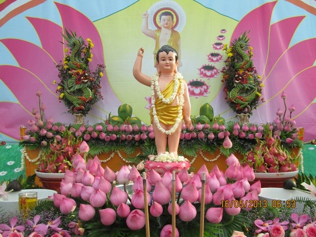 Bình Dương: Thuận An chào mừng Đại Lễ Phật Đản PL 2557