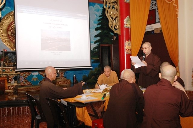 TP.HCM: BTSPG Q. Phú Nhuận họp bàn làm liên đăng mừng Phật Đản PL 2557