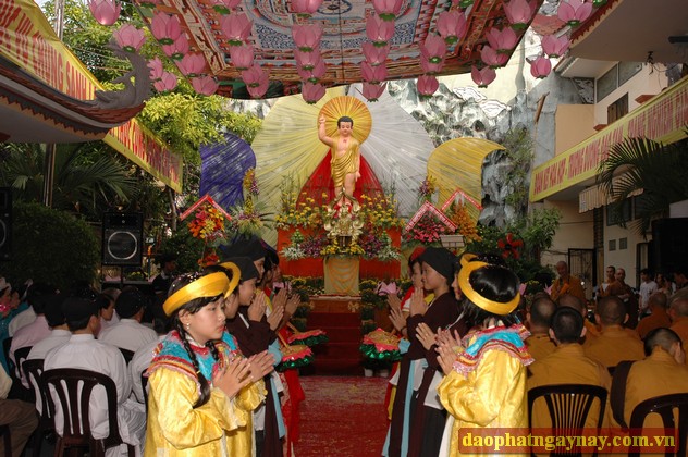 TP. HCM: Phật giáo Phú Nhuận chào mừng đại lễ Phật Đản PL 2557