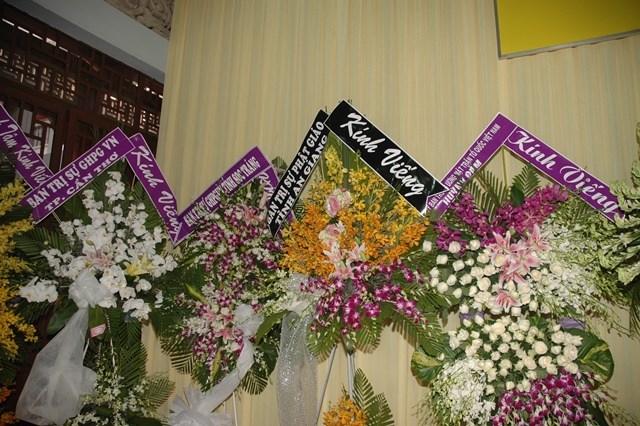 Các phái đoàn viếng tang lễ ĐLHT Thích Từ Nhơn chiều tối ngày thứ hai 27/4