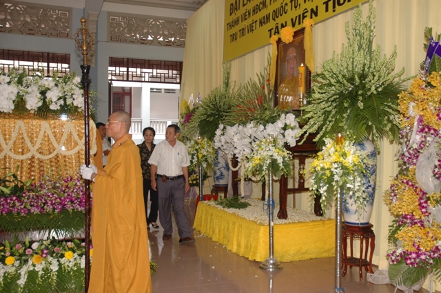 TP. HCM: Các phái đoàn viếng tang lê ĐLHT Thích Từ Nhơn ngày thứ nhất