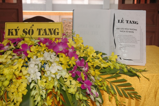 TP. HCM: Các phái đoàn viếng tang lê ĐLHT Thích Từ Nhơn ngày thứ nhất