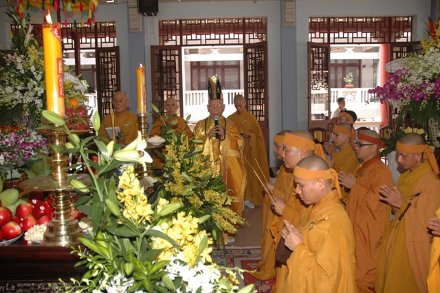 TP. HCM: Các phái đoàn viếng tang lê ĐLHT Thích Từ Nhơn ngày thứ nhất