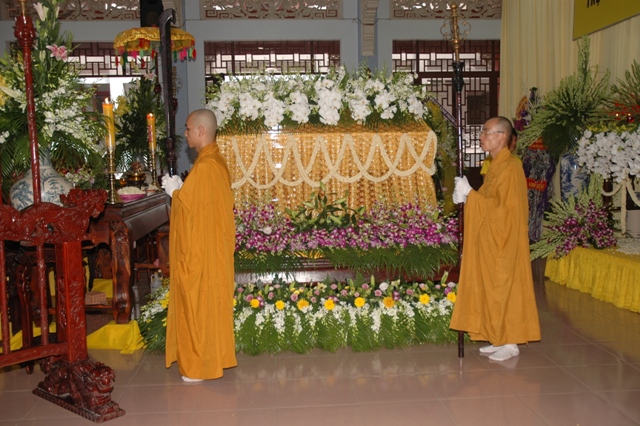 TP. HCM: Các phái đoàn viếng tang lê ĐLHT Thích Từ Nhơn ngày thứ nhất