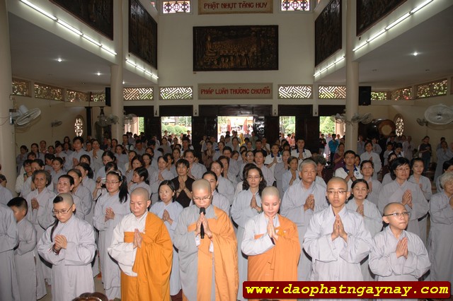 TP. HCM: Quan Âm Tu Viện cúng dường 13 trường hạ