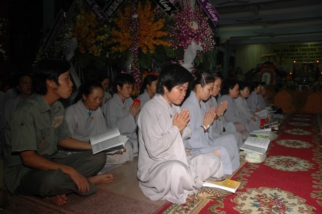 Các phái đoàn viếng tang lễ ĐLHT Thích Từ Nhơn chiều tối ngày thứ hai 27/4