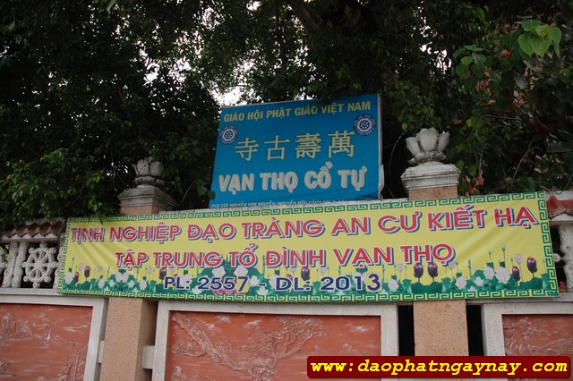 TP. HCM: Quan Âm Tu Viện cúng dường 13 trường hạ