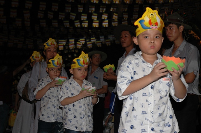TP. HCM: Tỏa sáng thất liên đăng