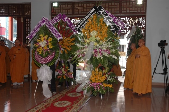 Chùm ảnh sáng ngày thứ 3 tang lễ: TW GHPGVN viếng giác linh ĐLHT. Thích Từ Nhơn