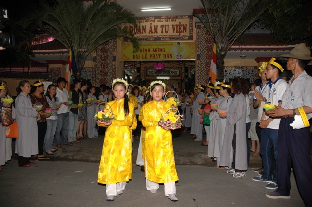 TP. HCM: Tỏa sáng thất liên đăng