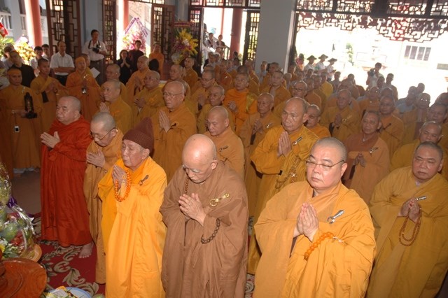 Chùm ảnh sáng ngày thứ 3 tang lễ: TW GHPGVN viếng giác linh ĐLHT. Thích Từ Nhơn