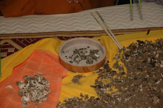 Cung nghinh xá lợi Đại lão Hòa thượng Thích Từ Nhơn về chùa Việt Nam Quốc Tự