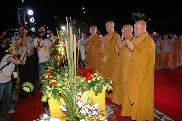 TP. HCM: Tỏa sáng thất liên đăng