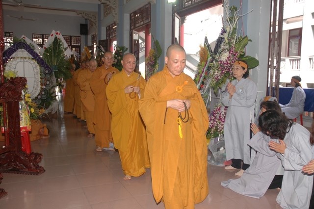 Chùm ảnh sáng ngày thứ 3 tang lễ: TW GHPGVN viếng giác linh ĐLHT. Thích Từ Nhơn