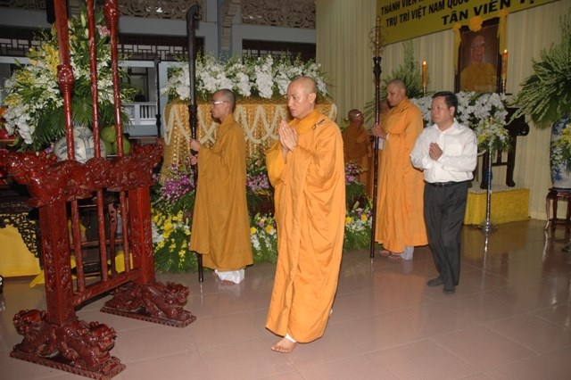 TP. HCM: Các phái đoàn viếng tang lê ĐLHT Thích Từ Nhơn ngày thứ nhất