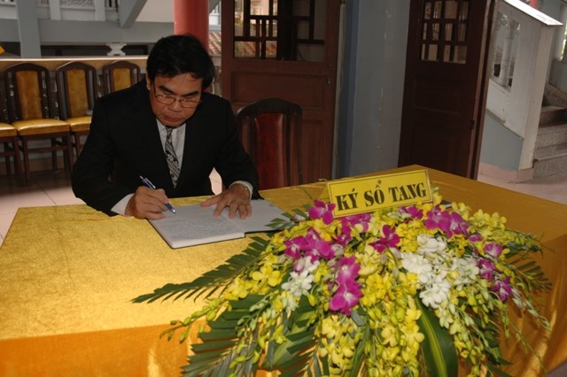 TP. HCM: Các phái đoàn viếng tang lê ĐLHT Thích Từ Nhơn ngày thứ nhất