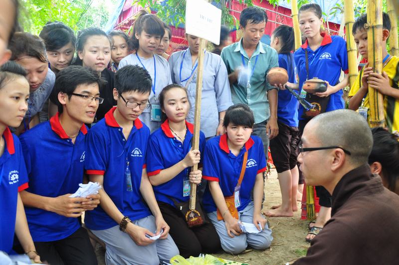 Trại hè sinh hoạt Phật pháp thanh thiếu niên tại chùa Đà Liễu - ngày thứ 2