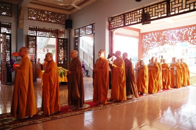 Chùm ảnh: Các đoàn viếng Đại lão HT. Thích Từ Nhơn buổi chiều ngày thứ nhất (26/4)