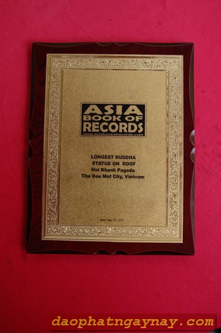 Bình Dương: Lễ đón nhận xác lập kỷ lục "Tượng Phật Nhập Niết Bàn Nằm Trên Mái Chùa Dài Nhất Châu Á"