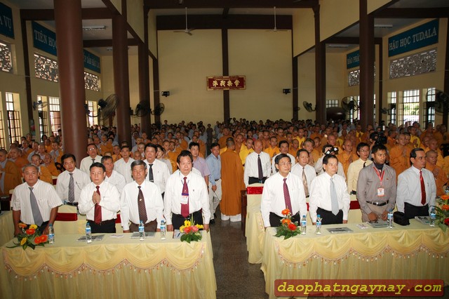 Bình Dương: Lễ đón nhận xác lập kỷ lục "Tượng Phật Nhập Niết Bàn Nằm Trên Mái Chùa Dài Nhất Châu Á"