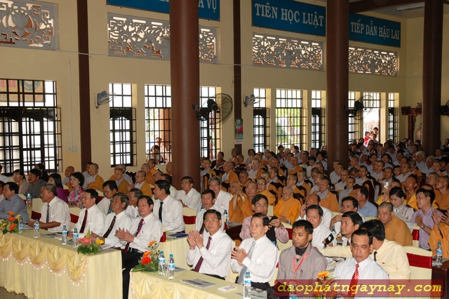 Bình Dương: Lễ đón nhận xác lập kỷ lục "Tượng Phật Nhập Niết Bàn Nằm Trên Mái Chùa Dài Nhất Châu Á"