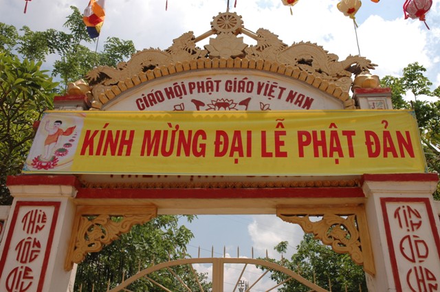 TP. HCM - Bình Dương: Khởi động mùa Phật đản PL 2557