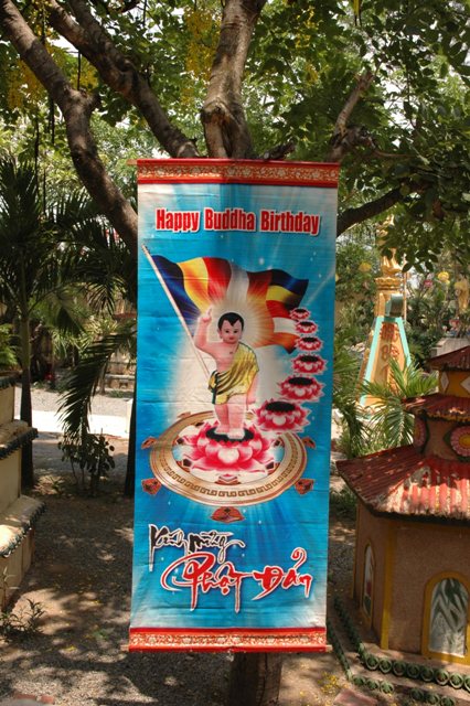 TP. HCM - Bình Dương: Khởi động mùa Phật đản PL 2557