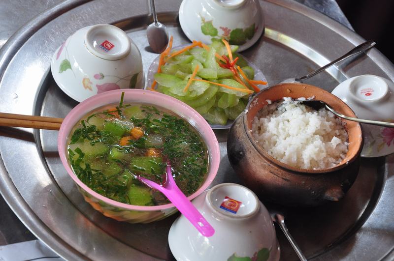 Trại hè sinh hoạt Phật pháp thanh thiếu niên tại chùa Đà Liễu - ngày thứ 2