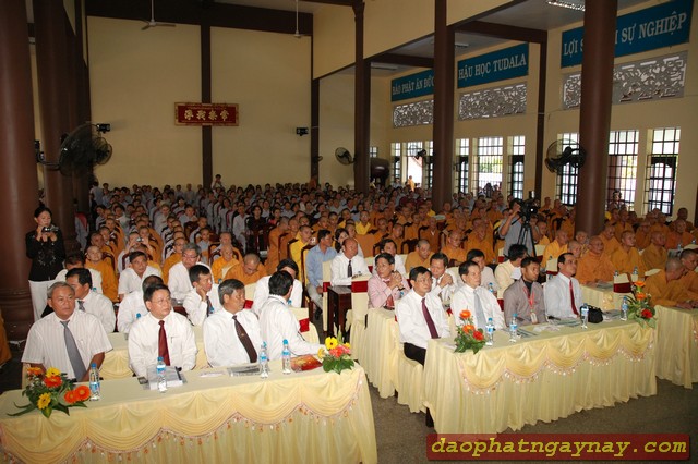 Bình Dương: Lễ đón nhận xác lập kỷ lục "Tượng Phật Nhập Niết Bàn Nằm Trên Mái Chùa Dài Nhất Châu Á"