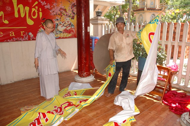 TP. HCM - Bình Dương: Khởi động mùa Phật đản PL 2557
