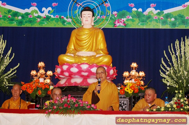 Bình Dương: Lễ đón nhận xác lập kỷ lục "Tượng Phật Nhập Niết Bàn Nằm Trên Mái Chùa Dài Nhất Châu Á"