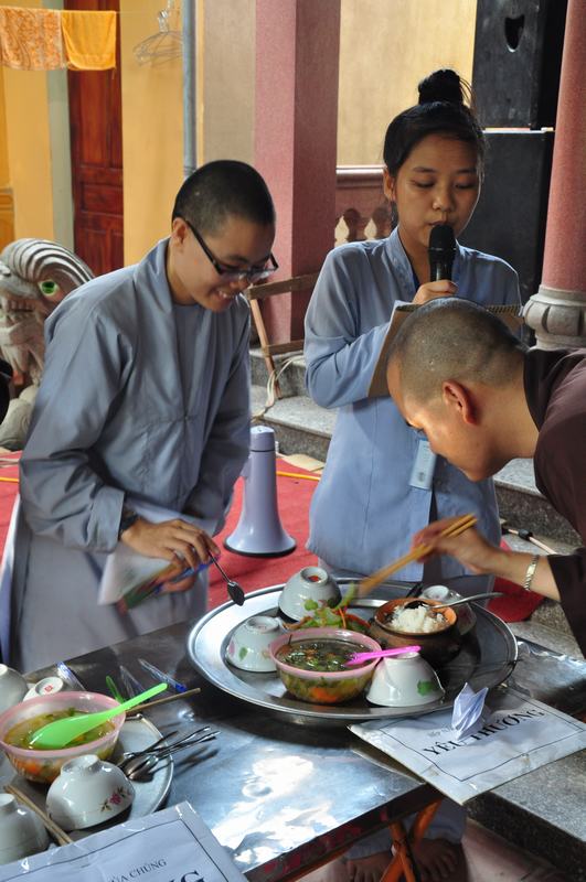 Trại hè sinh hoạt Phật pháp thanh thiếu niên tại chùa Đà Liễu - ngày thứ 2