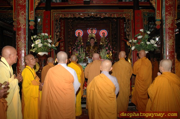 Bình Dương: Chào mừng Đại Lễ Phật Đản PL 2557 và khai hạ an cư