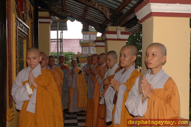 Bình Dương: Chào mừng Đại Lễ Phật Đản PL 2557 và khai hạ an cư