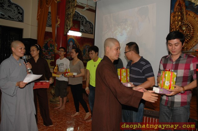 TP. HCM: Trao giải thiết trí bàn thờ Phật đản sinh