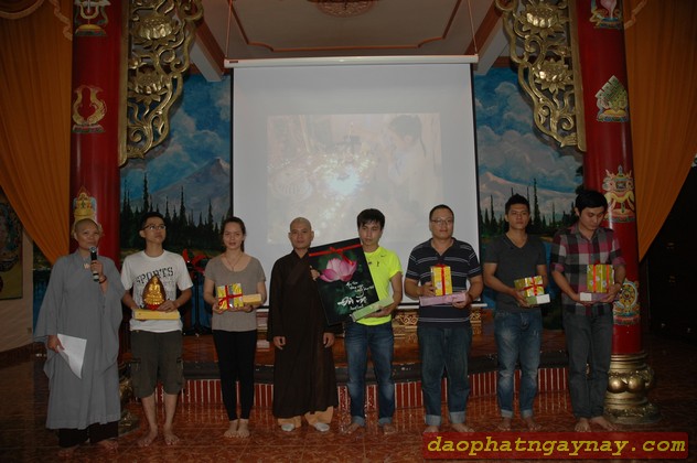 TP. HCM: Trao giải thiết trí bàn thờ Phật đản sinh