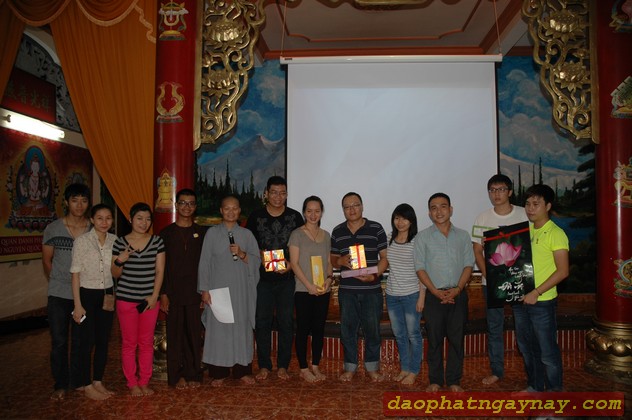 TP. HCM: Trao giải thiết trí bàn thờ Phật đản sinh