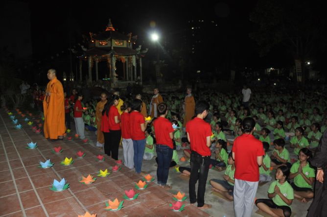 Hà Nội: Chùm ảnh đọng lại trong khóa tu mùa hè 2013 chùa Nam Du Thượng