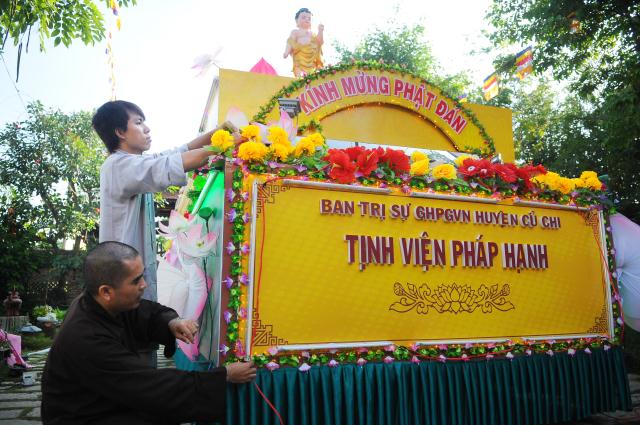 TP.HCM: Thiêng liêng đại lễ tắm Phật sơ sinh tại TV Pháp Hạnh