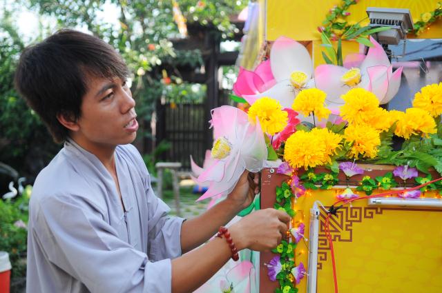 TP.HCM: Thiêng liêng đại lễ tắm Phật sơ sinh tại TV Pháp Hạnh