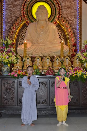 Tiền Giang: Đêm biểu diễn thời trang và văn nghệ tại khóa tu “Vươn tới những ước mơ”