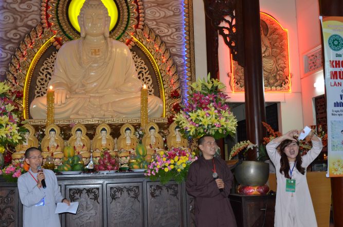 Tiền Giang: Đêm biểu diễn thời trang và văn nghệ tại khóa tu “Vươn tới những ước mơ”