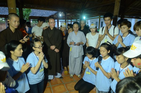 Buôn Mê: Bửa cơm yêu thương tại khóa tu Thiện Tài Đồng Tử