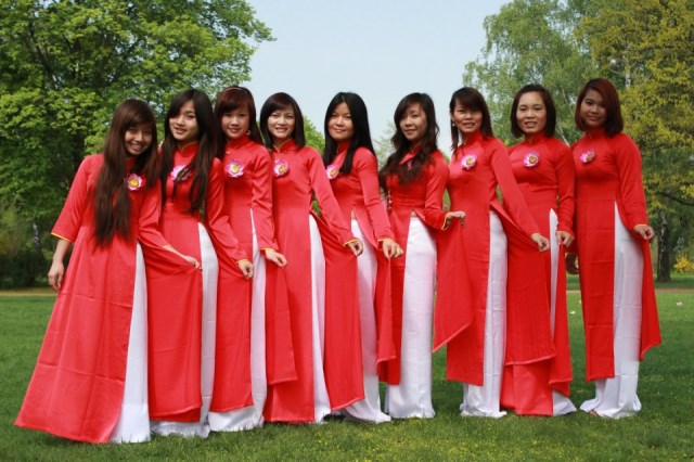 Đức: CLB Thanh thiếu niên Phật tử Giác Tuệ - Chúng tôi là người Việt Nam