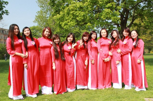 Đức: CLB Thanh thiếu niên Phật tử Giác Tuệ - Chúng tôi là người Việt Nam